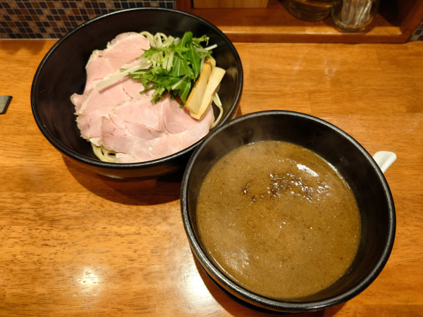 「魚節つけ麺(半麺、900円)」@魚貝中華そば 西尾久さんごの写真