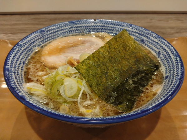 「中華そば」@白楽 栗山製麺 ラゾーナ川崎店の写真