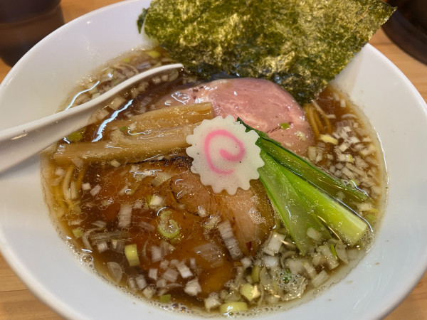 「煮干し中華そば・並盛：980円」@蕾 分家の写真