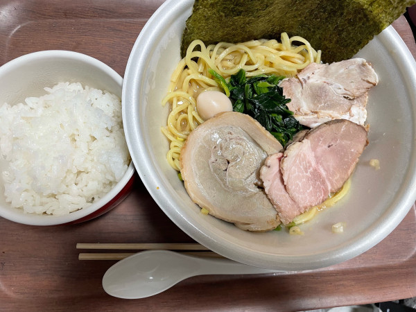 「ラーメン」@横浜家系ラーメン赤家 江古田店の写真