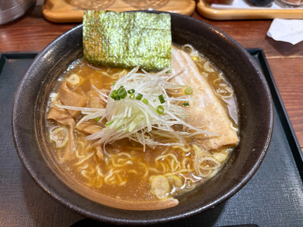 「大盛中華そば　縮れ麺」@麺屋 嘉藤の写真
