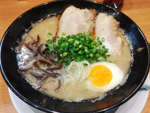 「塩だるまらーめん 950円」@だるま大使〜HANARE〜の写真