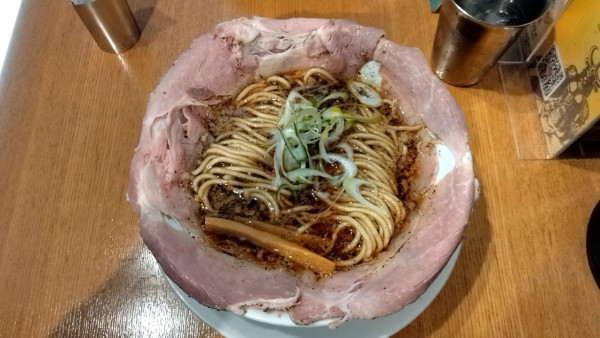 「衝動_1000円」@ラーメン大戦争 西新宿店の写真