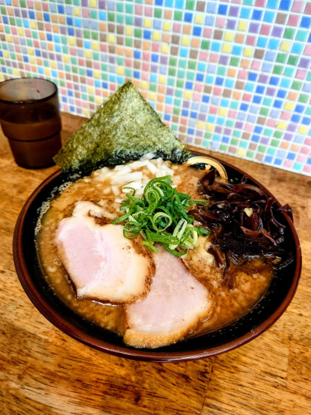 「背脂煮干ラーメン」@中華蕎麦 丸め 東久留米店の写真