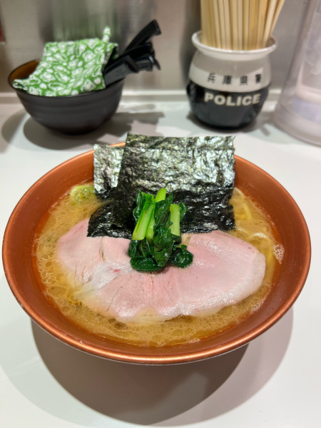 「ラーメン」@家系ラーメン 革新家 TOKYOの写真