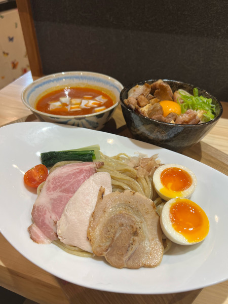 「味玉付青とん辛つけ麺」@結まるの写真