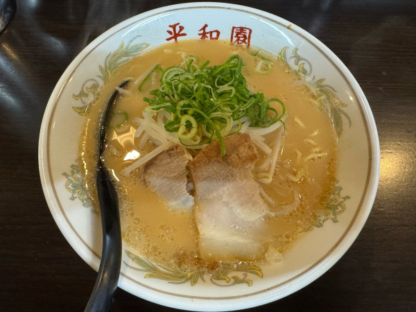 「広島しょうゆラーメン　690円」@平和園  流川店の写真