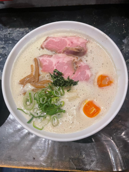 「鶏白湯煮干しそば」@鶏白湯そば まつ尾の写真