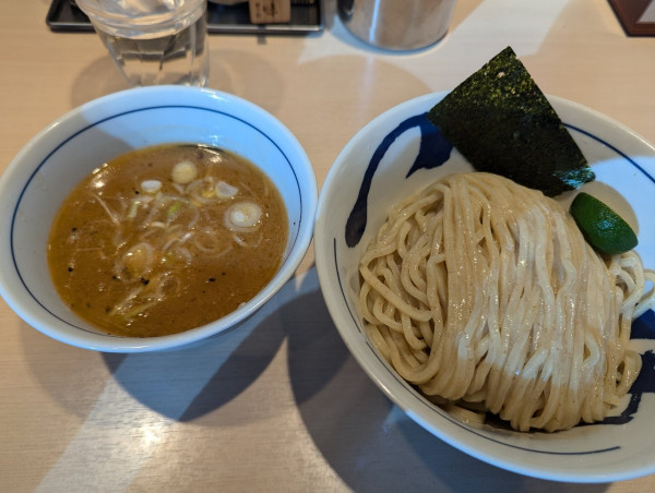 「濃厚つけ麺1100円」@つじ田 渋谷フクラス店の写真