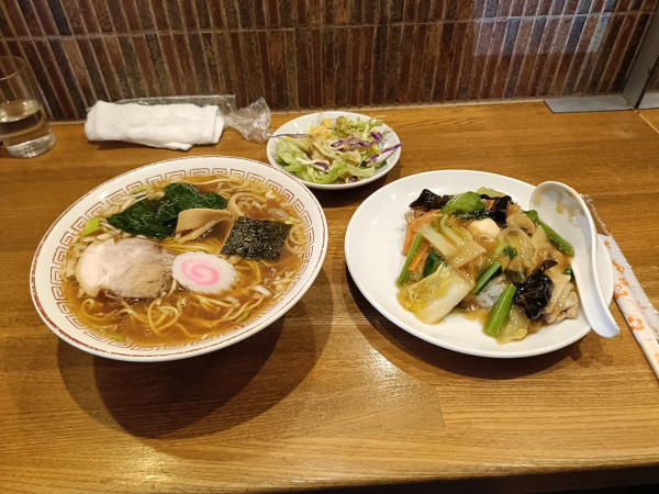 「Aランチ（ラーメン、ミニ中華丼）」@華宴の写真