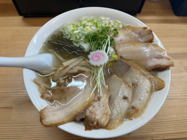 「チャーシュー麺＋大盛り」@麺屋ソルトの写真
