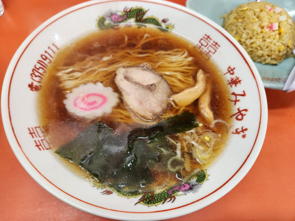 「ラーメン半チャーハンセット」@みやぎの写真
