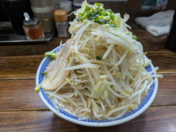 「無限大らーめん　野菜マシマシ」@ラーメン無限大 船橋店の写真