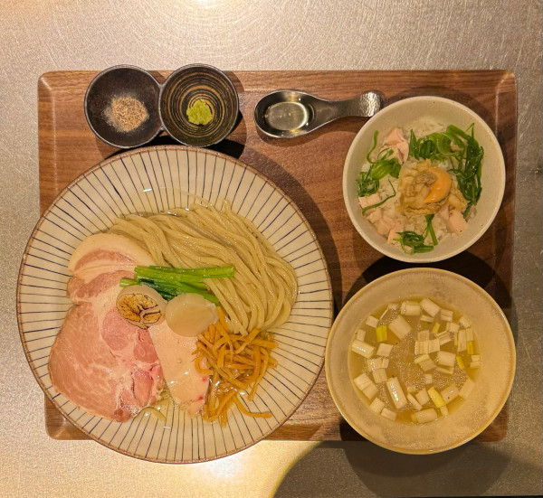 「【限定】帆立の昆布水つけ麺（塩）」@麺や くろえもんの写真