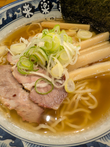 「手もみラーメン」@自家製麺 手もみラーメン 来楽軒 みよし店の写真