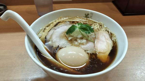 「醤油らぁ麺」@麺匠 善し田の写真