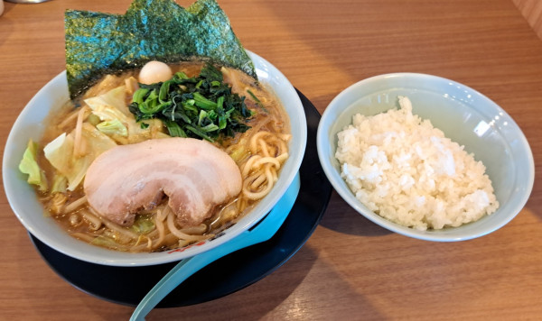 「味噌ラーメン900円＋半ライス150円」@町田商店 水沢店の写真