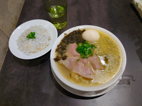 「牡蠣塩ラーメン」@むかん横浜の写真