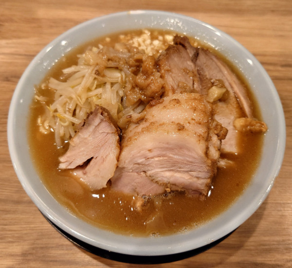 「ラーメン麺150g+豚増し1枚(1200円)」@俺の生きる道 上野店の写真