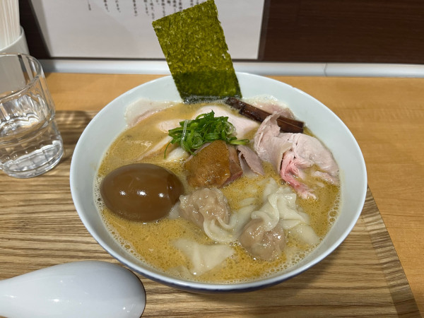 「特製三位一体　海老・蟹・あん肝」@らーめん亭 ひなり竜王の写真