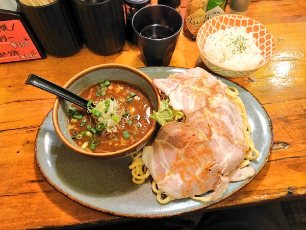 「ローストポークカリー南蛮つけそば、麺大盛り、ライス」@Cafe Montanaの写真