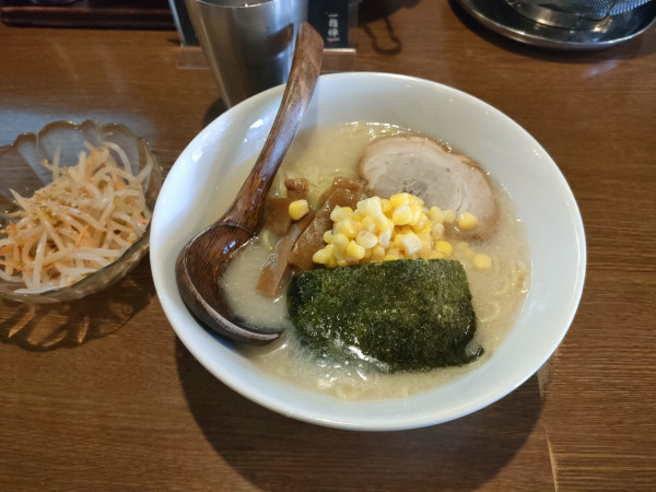 「一指禅らーめん　820円 サービスコーン」@一指禅 上福岡店の写真