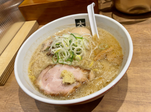 「味噌らーめん＋煮たまご」@大島の写真