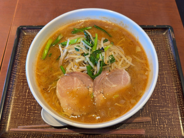「【飯田商店監修】味噌らぁ麺~五重の味噌」@デニーズ 二十世紀ヶ丘店の写真
