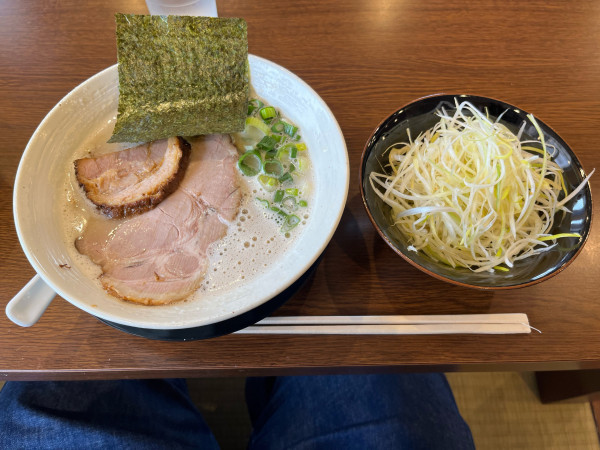 「ねぎWちゃーしゅー麺」@らーめん専門店 小川 大和桜ケ丘店の写真