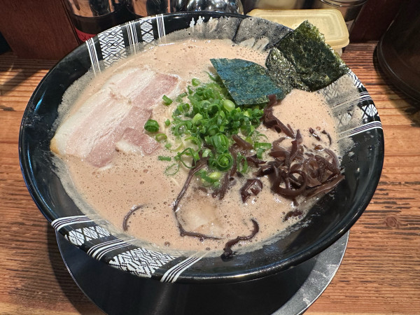 「ワンタンメン」@博多一双 博多駅東本店の写真