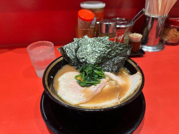 「チャーシューメン並盛り」@環2家 川崎店の写真