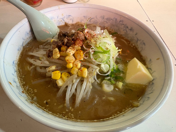 「ごまみそらあめん（700円）＋バター（50円）」@狸小路の写真