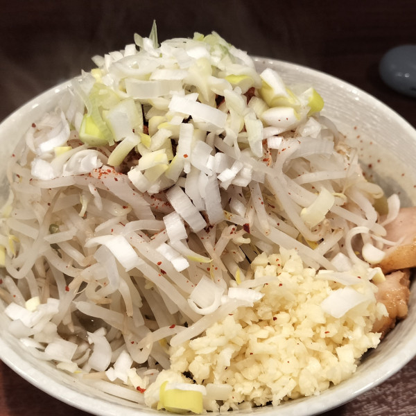 「塩ラーメン ﾔｻｲﾆﾝﾆｸﾄｳｶﾞﾗｼ」@麺屋 づかちゃんの写真