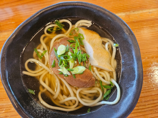 「宮古そば小」@古謝そば屋の写真