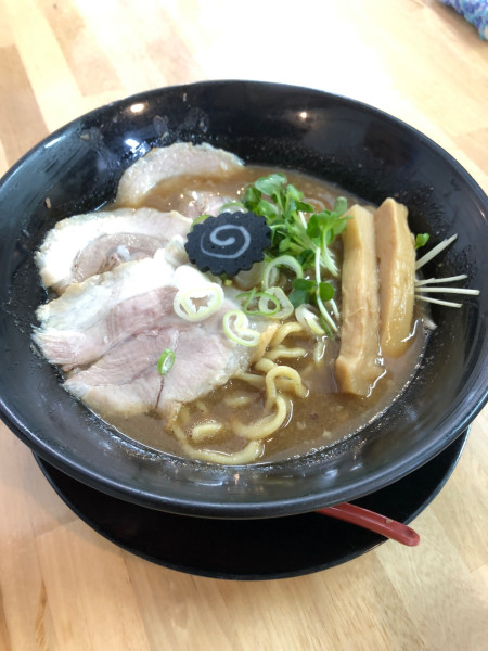 「さかなとんこつラーメン」@ぶたのほしの写真