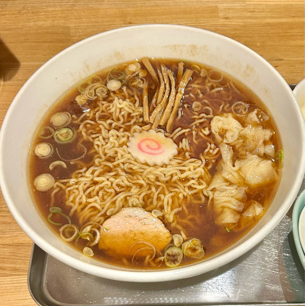「中華麺大 ワンタン 生卵 1050+130+80円」@三鷹大勝軒の写真
