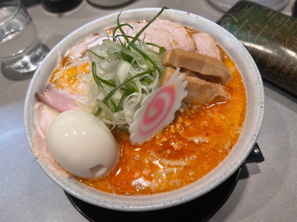 「平日限定辣油胡麻ラーメン」@NOODLE STUDIO STORYの写真