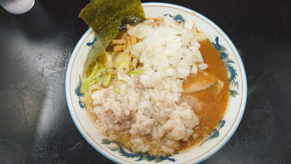 「冬季限定スパイシー味噌らーめん身入り＋玉葱(950円)」@手打ち中華そば 酒田 河原町店の写真