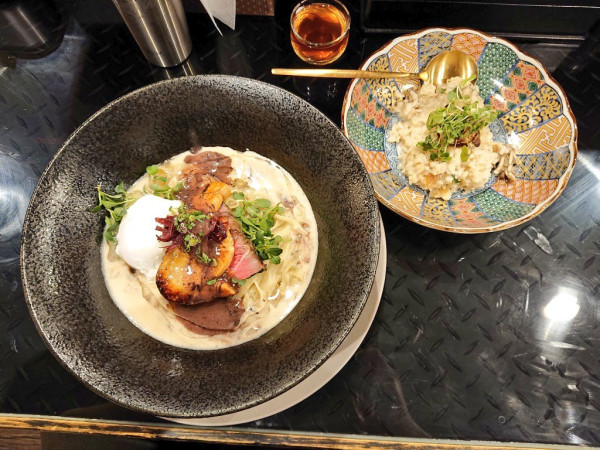 「【限定】フォアグラと牛のロッシーニラーメン、など」@トーキョーニューミクスチャーヌードル 八咫烏 CHIKARABOの写真