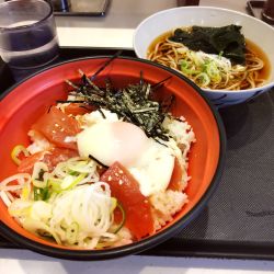 【期間限定/店舗限定】キハダマグロのユッケ丼セット（￥980