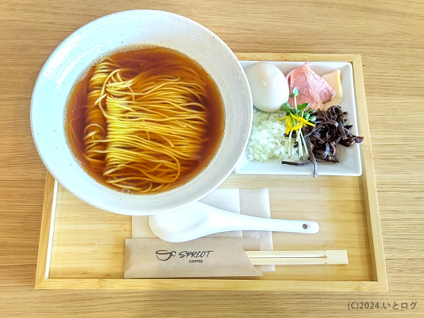 「特製醤油らーめん」@SPRECT COFFEEの写真