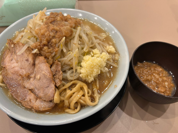 「ラーメン（300g）1050円」@俺の生きる道  水戸駅らー麺街道店の写真