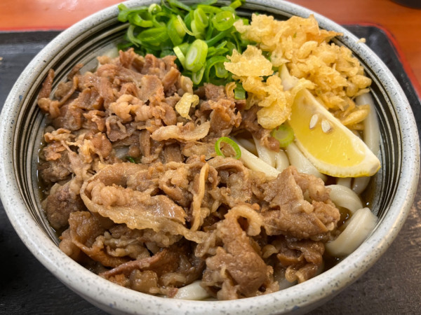 「肉うどん:560円」@麺処 綿谷 高松店の写真