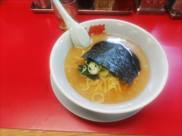 「醤油ラーメン」@ラーメン山岡家 牛久店の写真