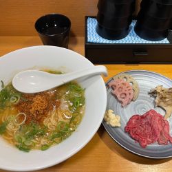 和牛白湯ラーメン