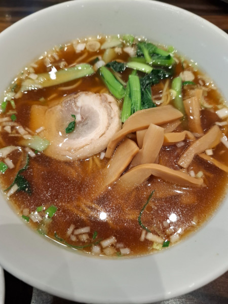 「醤油ラーメン７５０円」@珉珉 八重洲店の写真