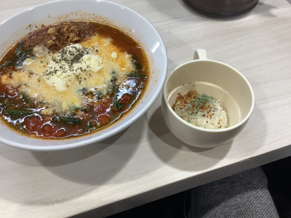 「黄金チーズトマト麺 1100円」@麺処 カル麺の写真