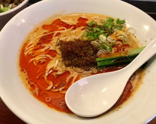 「錦鯉担々麺」@noodles house 錦鯉の写真