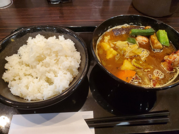 「ローストチキンスープカレー・2辛」@カレーハウスCoCo壱番屋 JR石川町駅南口店の写真