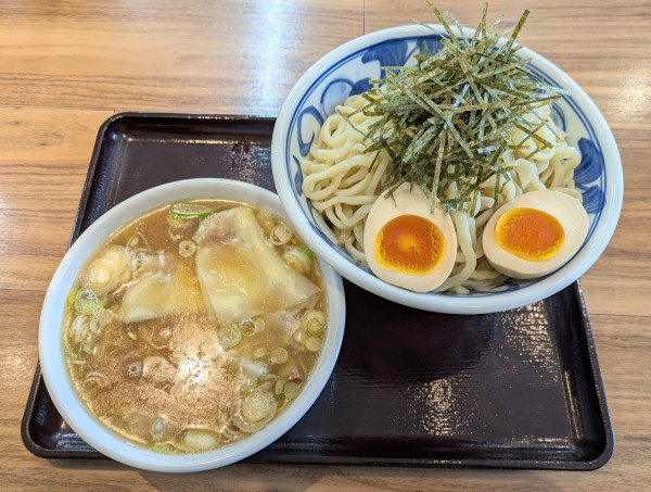 「ワンタンつけ麺   1180円」@飯村製作所の写真